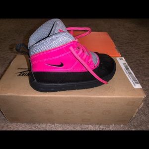 Toddler shoes great condition